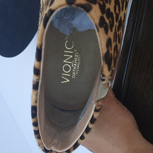 Vionic with Orthaheel Orthotic Leather Ankle Boots, Tan Leopard, Style - Georgia - Picture 9 of 13